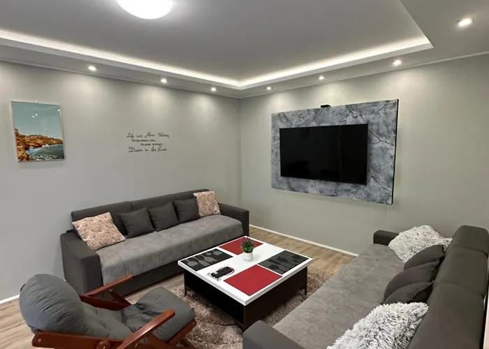 Mirrors Apartmani
